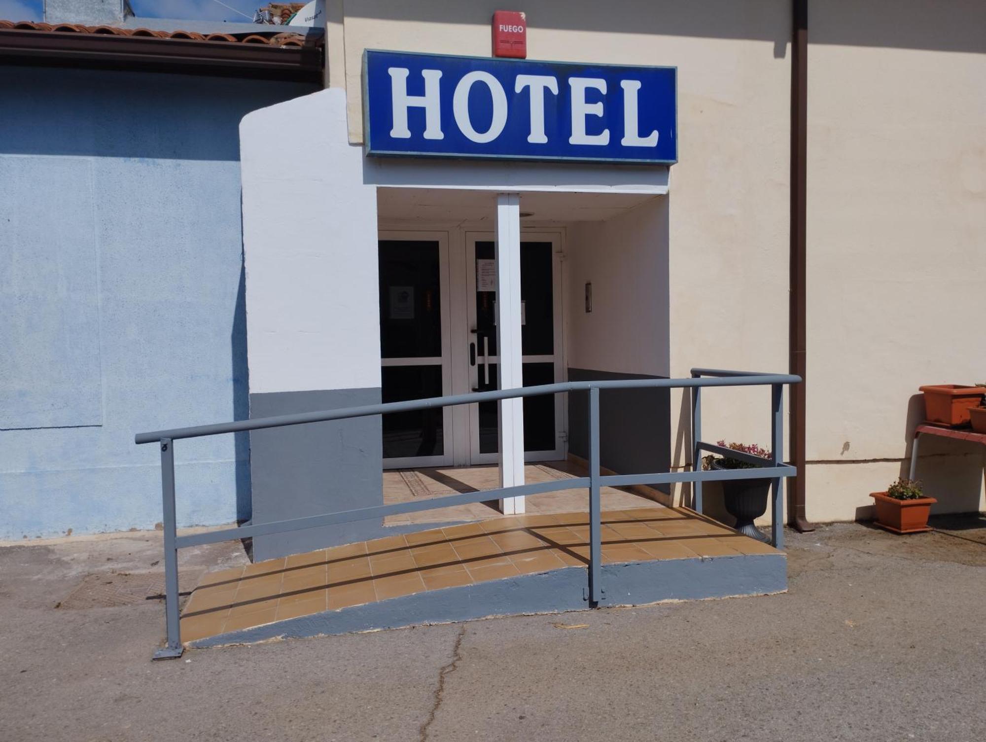 Hostal Restaurante La Cepa Cenicero Esterno foto